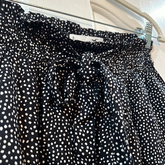 Shorts - Picture 4 of 5